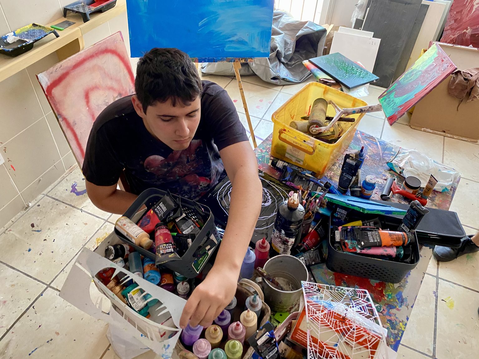 Copia de llorenzpintando.jpg